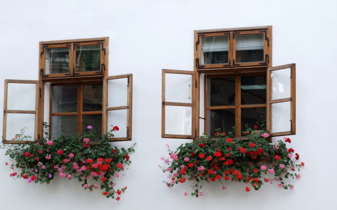 The Charm of Sash Windows in Cornwall: A Blend of Tradition and Modernity