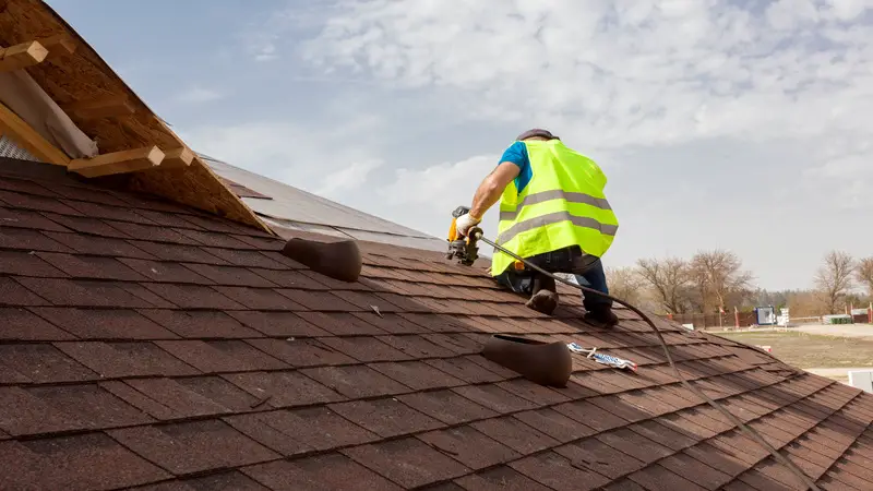 Roofing in Louisville, KY: Ensures Durability and Style in Every Shingle