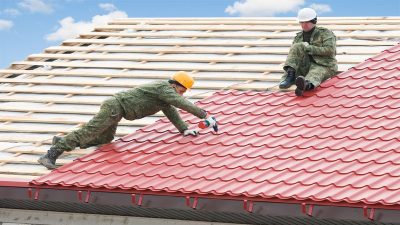 How Commercial Roof Repairs Address Deterioration At Parapet Coping Joints